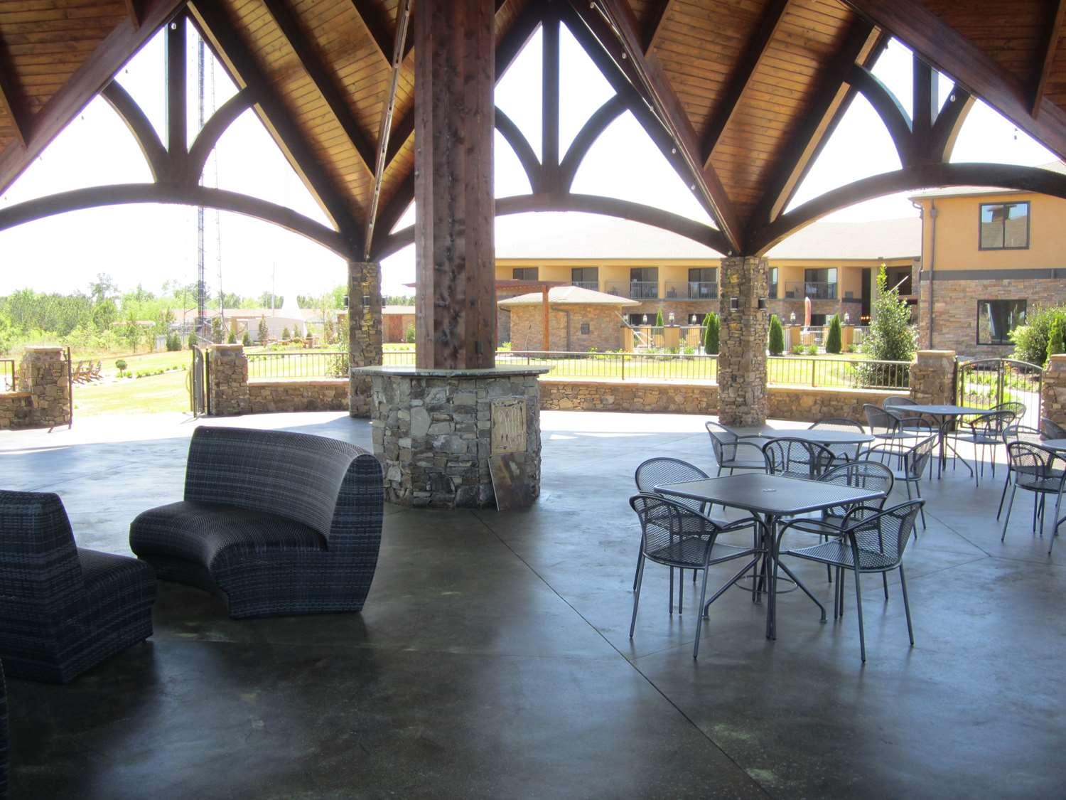 Best Western Warm Springs Hotel And Event Center Buitenkant foto