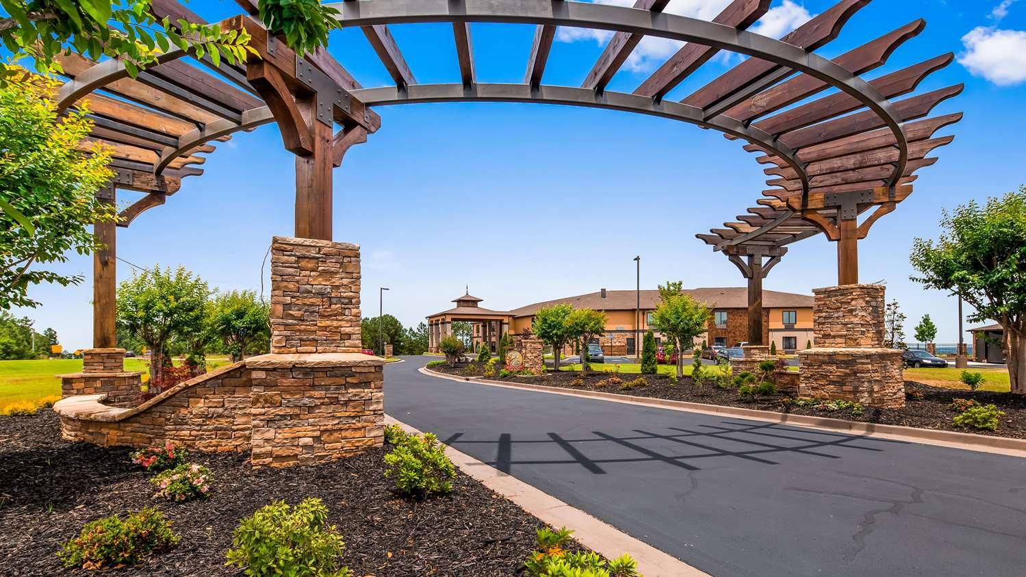 Best Western Warm Springs Hotel And Event Center Buitenkant foto