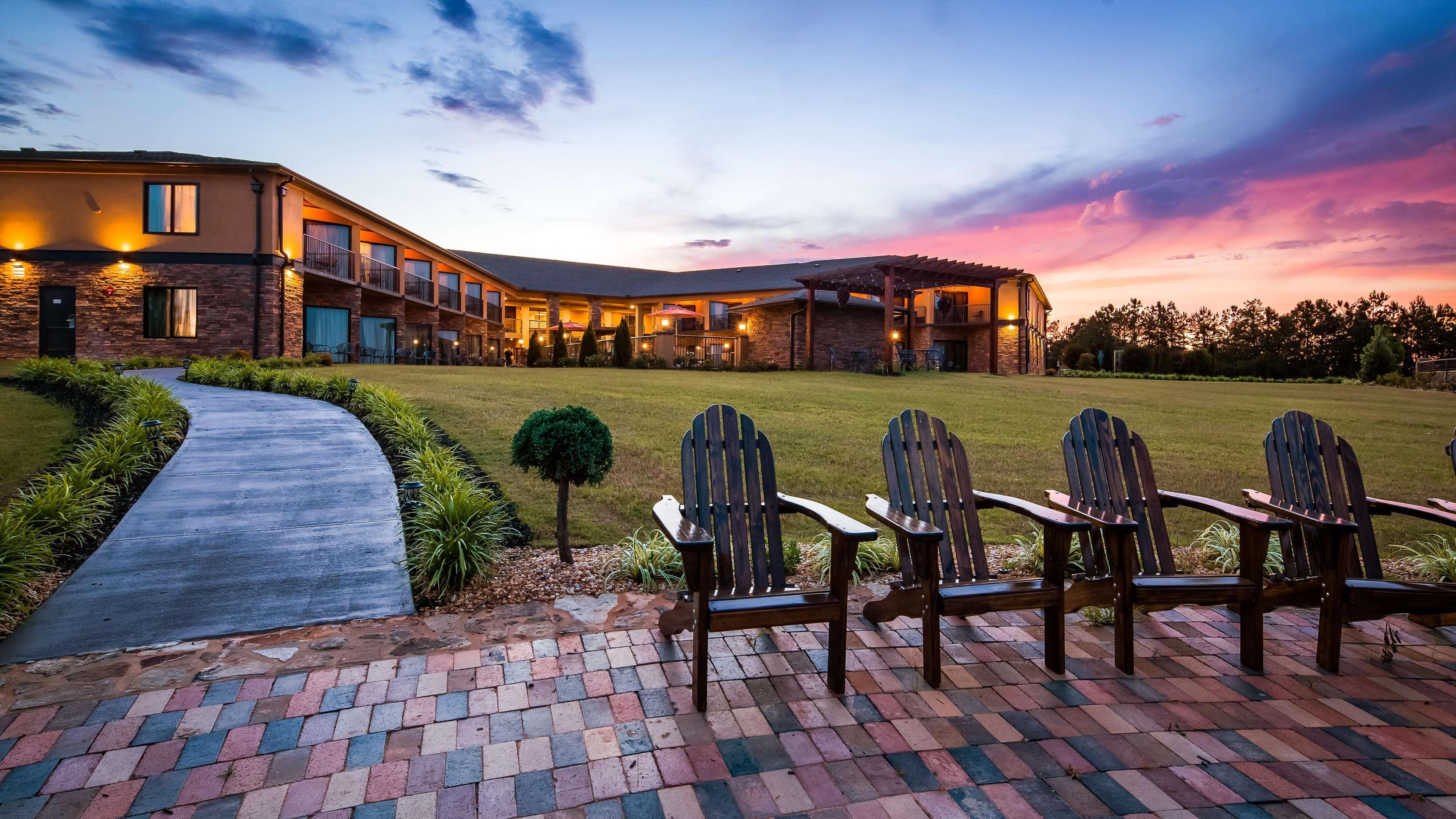 Best Western Warm Springs Hotel And Event Center Buitenkant foto